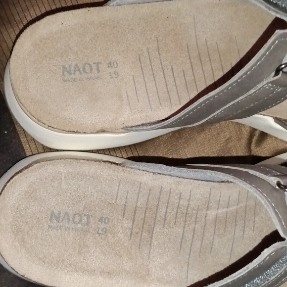 Naot | Vesta Sandal Size 40 L9 Women's  9 in Foggy Grey Leather - Picture 11 of 15